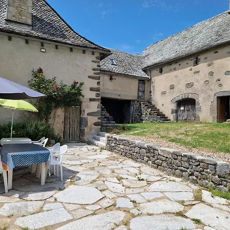 Le Domaine Eugenie بيت للعطل *